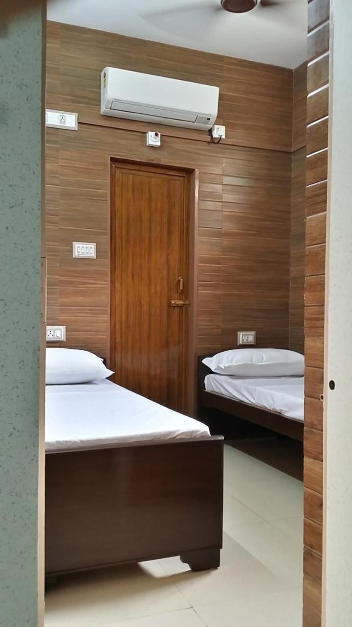Al Noor Mansion Hotel Madras Buitenkant foto
