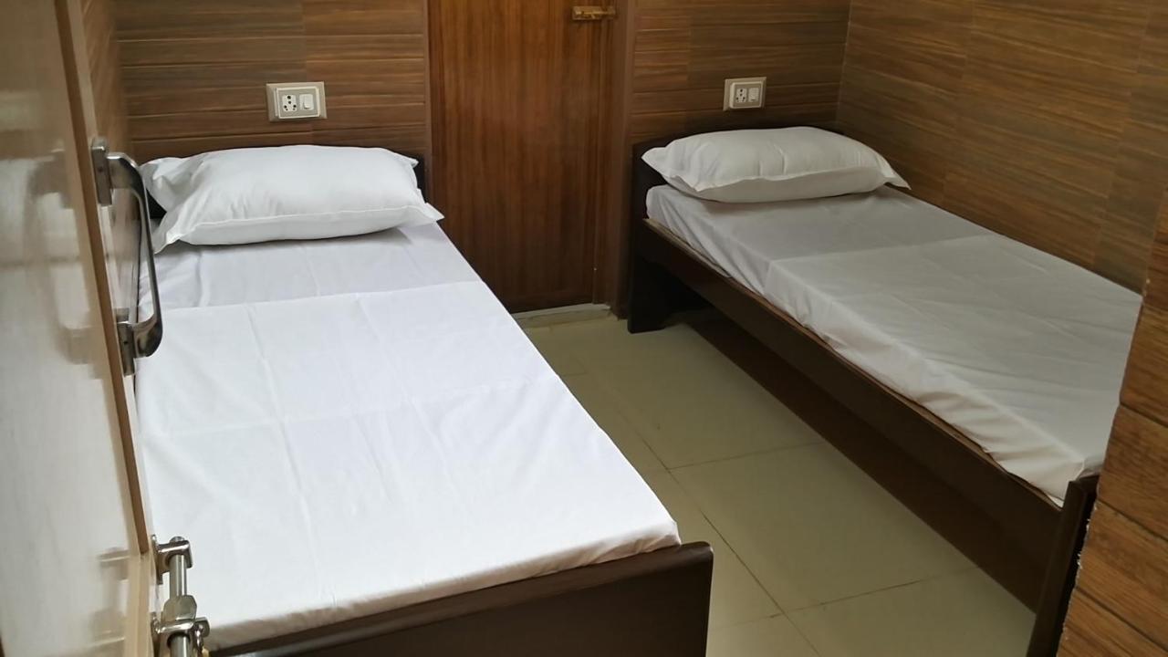 Al Noor Mansion Hotel Madras Buitenkant foto